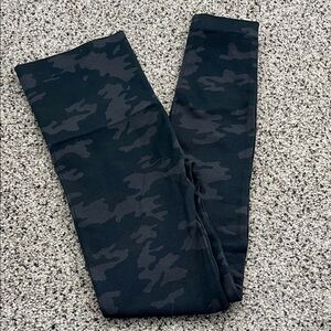 SPANX seamless camo leggings